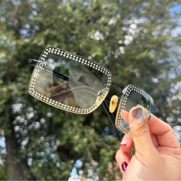 RARE🩵 Y2K Chanel rimless Light blue Swarovski sunglasses - Picture 4 of 13